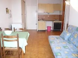 Apartment Les Pins Ensoleilles-6 By Interhome Sainte-Maxime Frankrijk